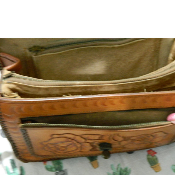 Vintage Tooled Leather Horse Purse Handbag Horse Flower Pattern 70's Clean - Picture 10 of 10